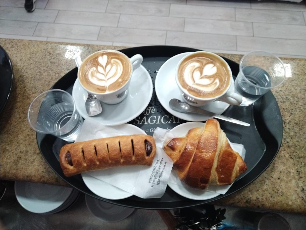 B&B Alba Chiara Paola Luaran gambar